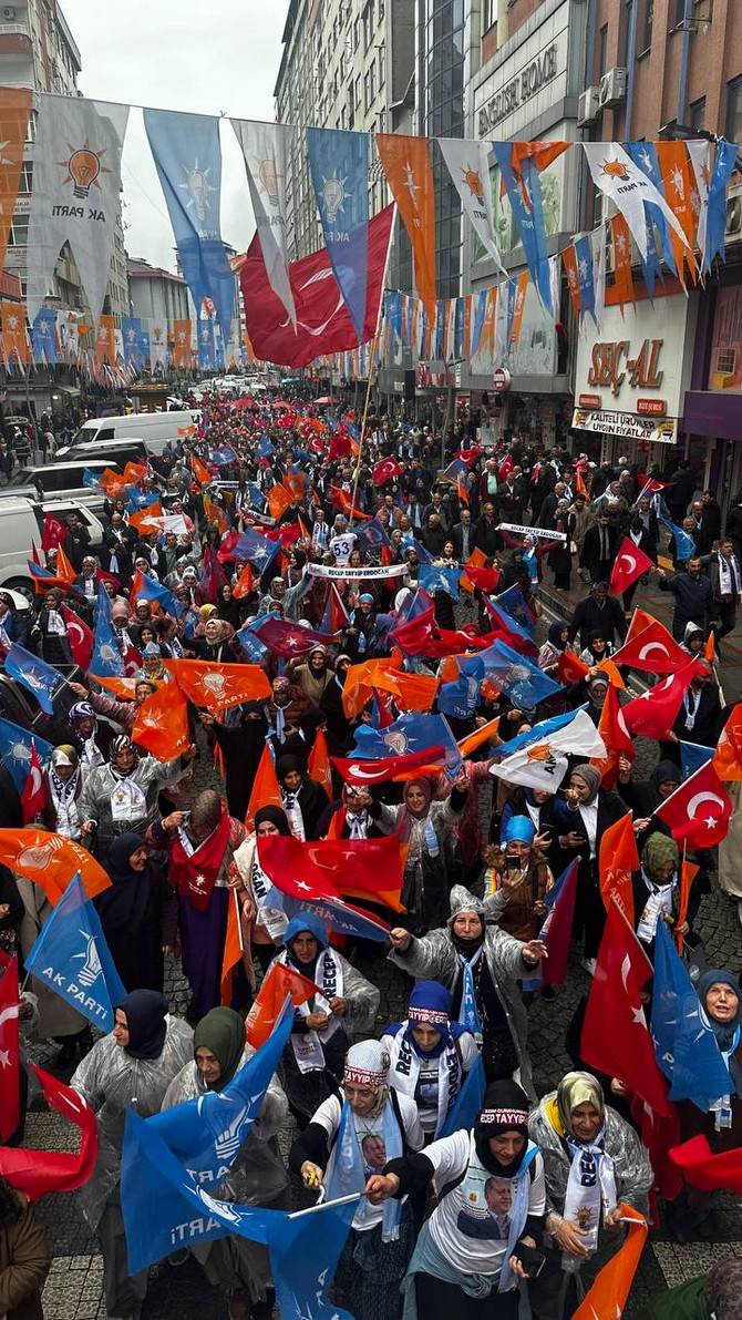 AK Parti’den Rize’de Coşkulu Sevgi Yürüyüşü 64