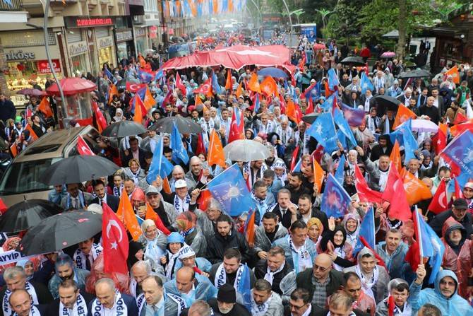AK Parti’den Rize’de Coşkulu Sevgi Yürüyüşü 9