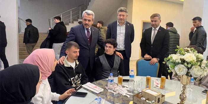 Vali Baydaş ve Rektör Yılmaz, Güneysu’da Yüksekokul Öğrencileri ile Bir Araya Geldi
