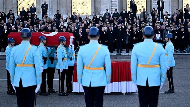 Rizeli eski bakan Yaşar Okuyan için TBMM'de tören 9