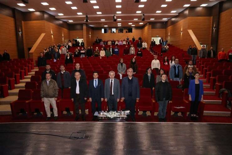 RTEÜ'de Cumhuriyet’in 100. Yılında Temel Bilimler Paneli Gerçekleştirildi 1