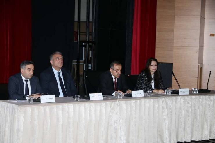 RTEÜ'de Cumhuriyet’in 100. Yılında Temel Bilimler Paneli Gerçekleştirildi 24