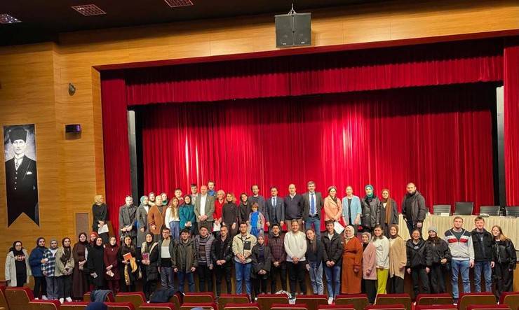 RTEÜ'de Cumhuriyet’in 100. Yılında Temel Bilimler Paneli Gerçekleştirildi 44