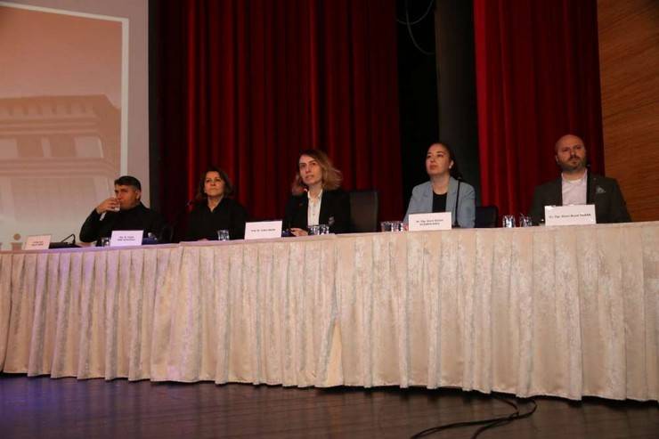 RTEÜ'de Cumhuriyet’in 100. Yılında Temel Bilimler Paneli Gerçekleştirildi 5