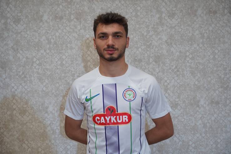 Çaykur Rizespor altyapı oyuncusu Remzi Kolcuoğlu ile profesyonel sözleşme imzaladı 14