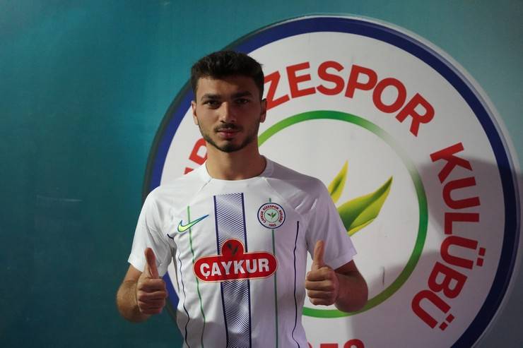 Çaykur Rizespor altyapı oyuncusu Remzi Kolcuoğlu ile profesyonel sözleşme imzaladı 5