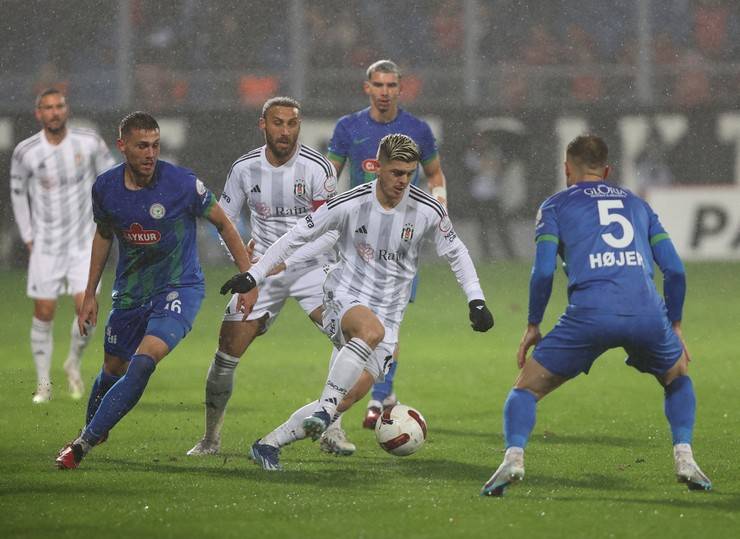 Çaykur Rizespor-Beşiktaş maçından kareler 44