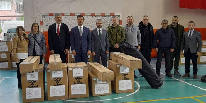 Rize’de Okullara 2 Milyon TL Değerinde Spor Malzemesi Yardımı Yapıldı