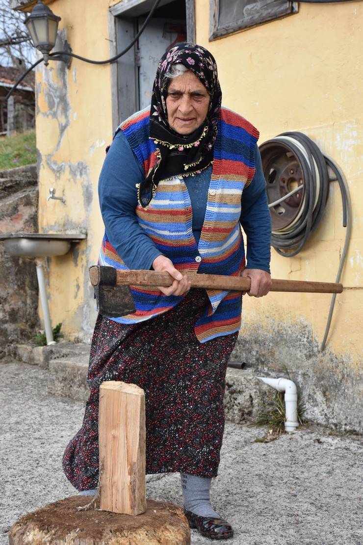 Engelli çocukları için yıllarca inşaatlarda çalıştı 9