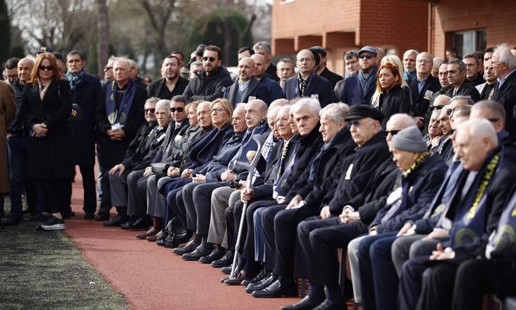 Hayatını kaybeden Rizeli iş insanı Fenerbahçe Eski Başkanı Tahsin Kaya için Dereağzı'nda tören düzenlendi 14