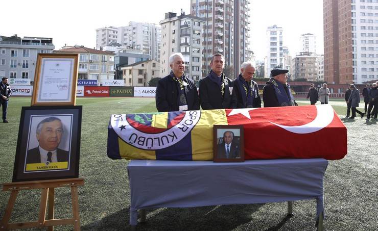 Hayatını kaybeden Rizeli iş insanı Fenerbahçe Eski Başkanı Tahsin Kaya için Dereağzı'nda tören düzenlendi 6