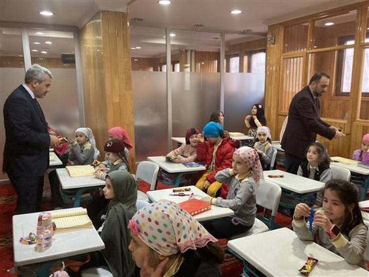 Rize Valisi Baydaş’tan Berat Camii Kur’an Kursu’na Ziyaret 12