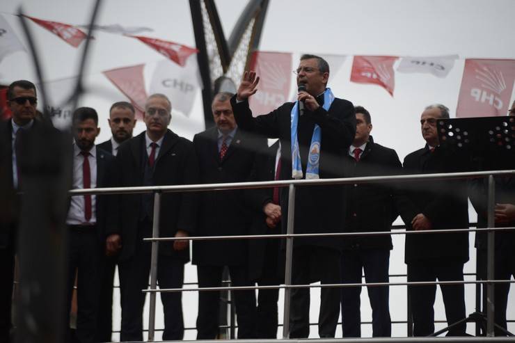 CHP Genel Başkanı Özgür Özel Rize'de 1