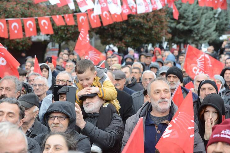 CHP Genel Başkanı Özgür Özel Rize'de 10