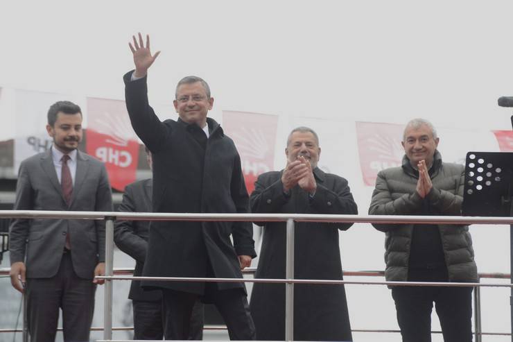 CHP Genel Başkanı Özgür Özel Rize'de 2