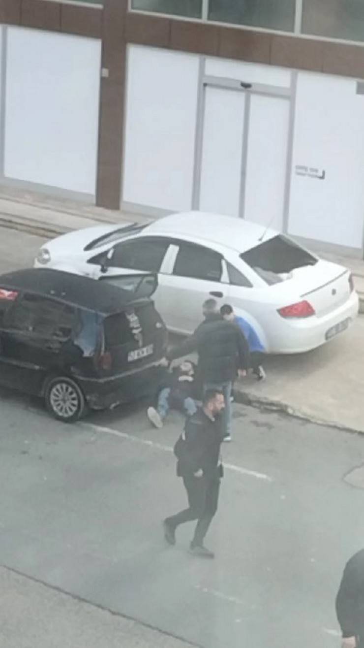 Rize'de silahlı kavgada 3 kişi yaralandı 13