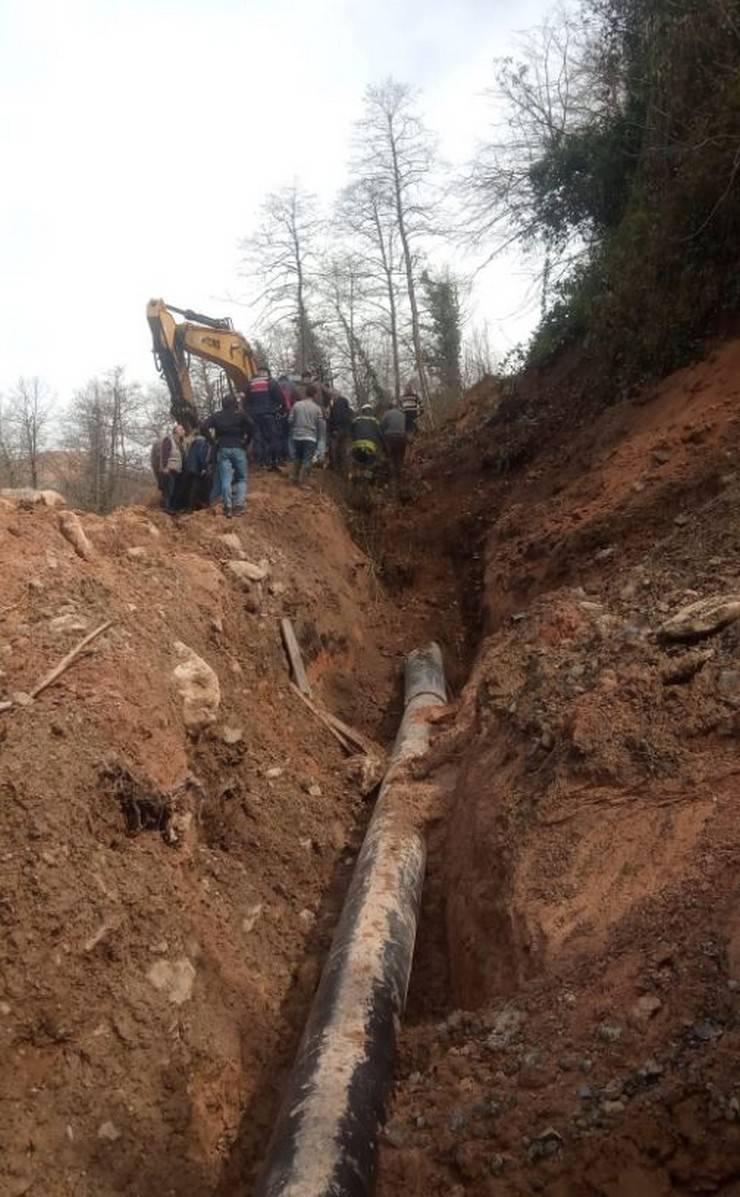 Trabzon'da içme suyu hattı çalışmasında göçük: 3 işçi öldü 1