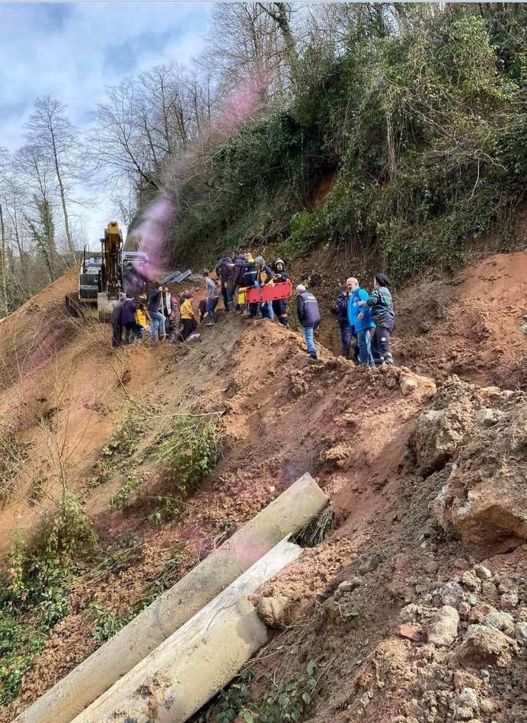 Trabzon'da içme suyu hattı çalışmasında göçük: 3 işçi öldü 2