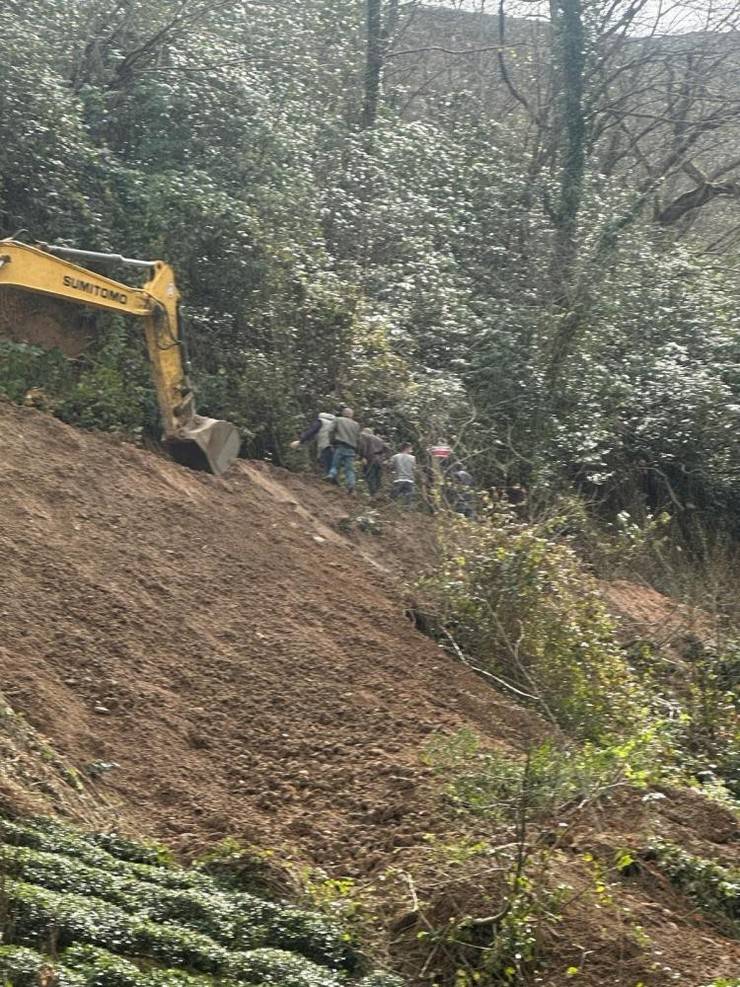 Trabzon'da içme suyu hattı çalışmasında göçük: 3 işçi öldü 21