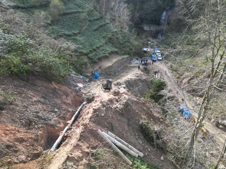 Trabzon'da içme suyu hattı çalışmasında göçük: 3 işçi öldü 23