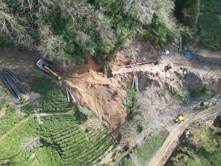 Trabzon'da içme suyu hattı çalışmasında göçük: 3 işçi öldü 26