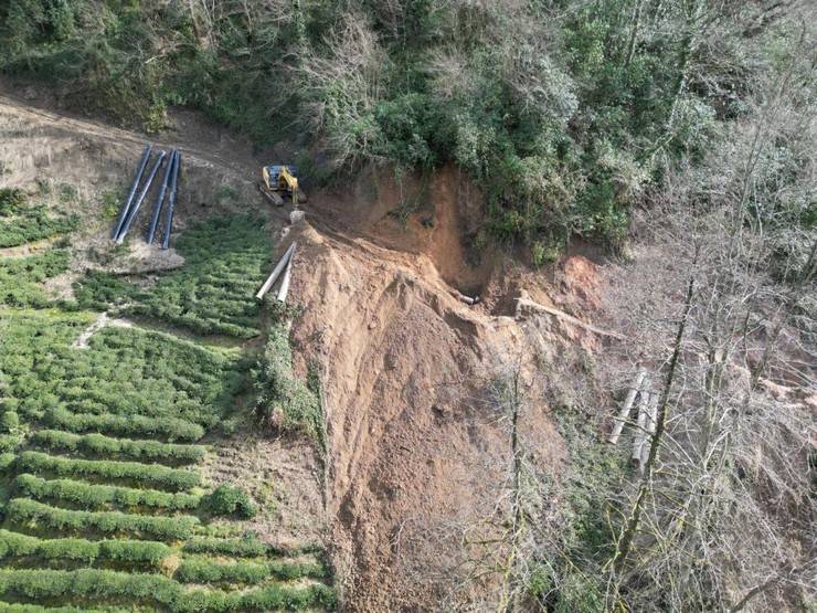 Trabzon'da içme suyu hattı çalışmasında göçük: 3 işçi öldü 27