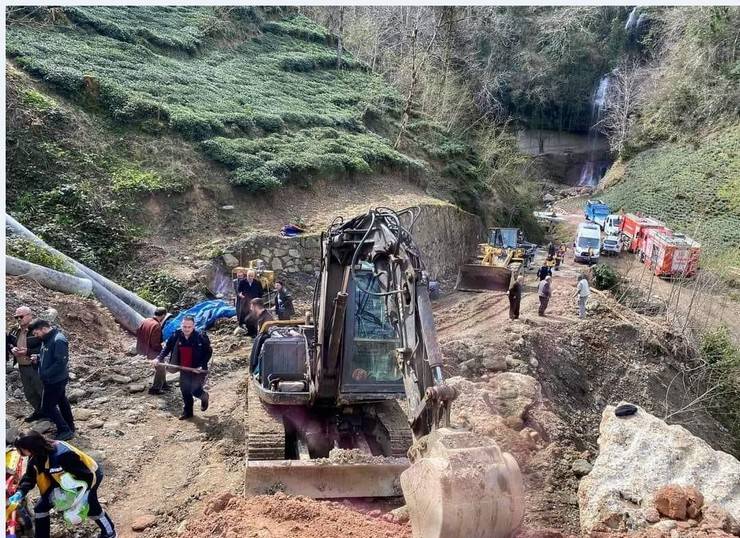 Trabzon'da içme suyu hattı çalışmasında göçük: 3 işçi öldü 3