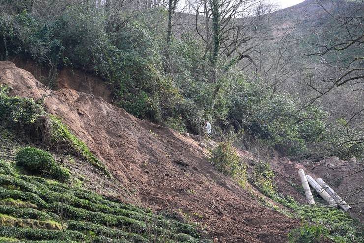 Trabzon'da içme suyu hattı çalışmasında göçük: 3 işçi öldü 31