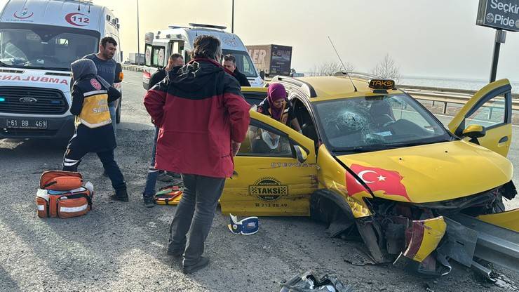 Rize’de Muhtar Okan Seymenoğlu Cenaze Dönüşü Kaza Yaptı: 4 Yaralı 27