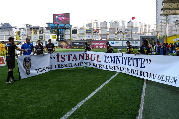İstanbulspor - Çaykur Rizespor maçından kareler 1