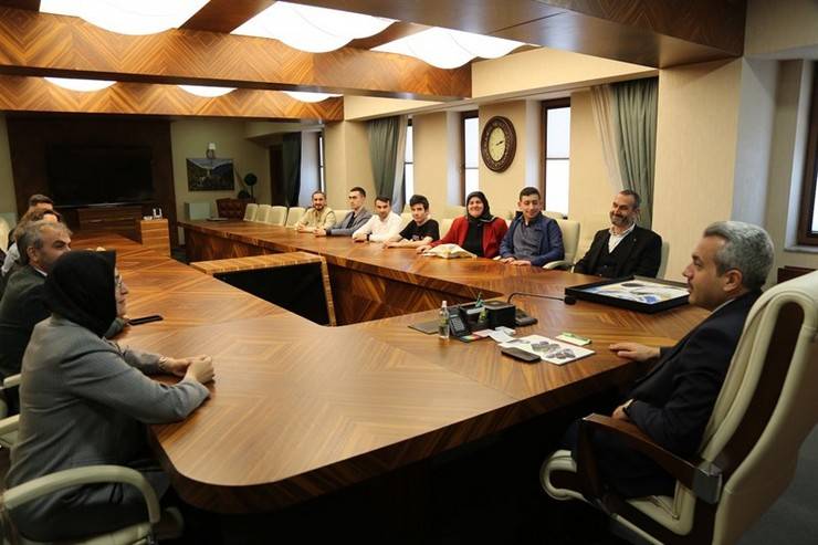 Otizmli Çocuklar Rize Valisi Baydaş’ı Ziyaret Etti 2