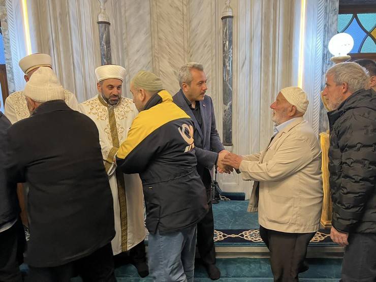 Rize’de Ramazan Bayram Namazı Eda Edildi 10