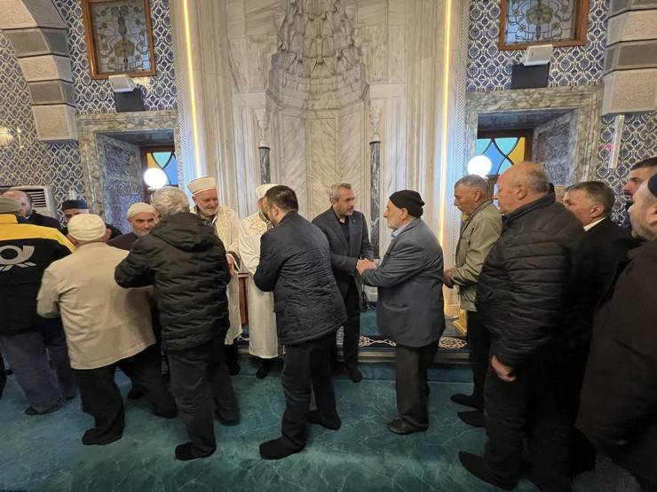 Rize’de Ramazan Bayram Namazı Eda Edildi 15