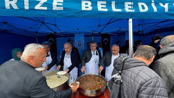 Rize'de Protokol, Vatandaşlarla Bayramlaştı 17