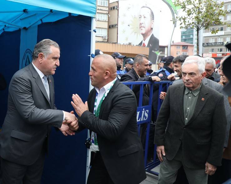 Rize'de Protokol, Vatandaşlarla Bayramlaştı 24