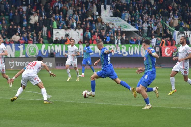 Çaykur Rizespor - Antalyaspor Maçından Kareler 38