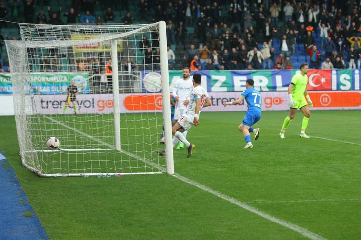 Çaykur Rizespor - Antalyaspor Maçından Kareler 43