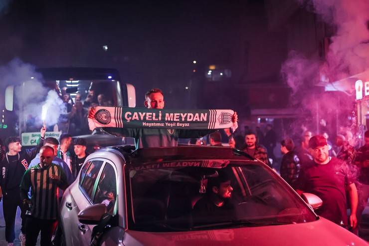 Çayelispor, şampiyon gibi Rize’de karşılandı 5