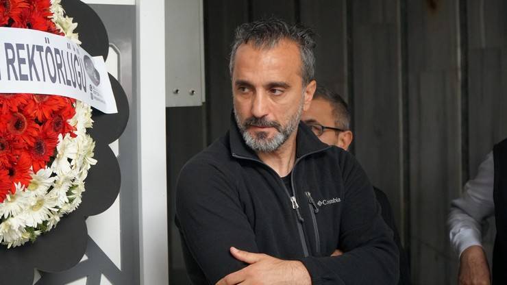 Kalp nakli sonrası hayatını kaybeden Esila Tüfekçi son yolculuğuna uğurlandı 19