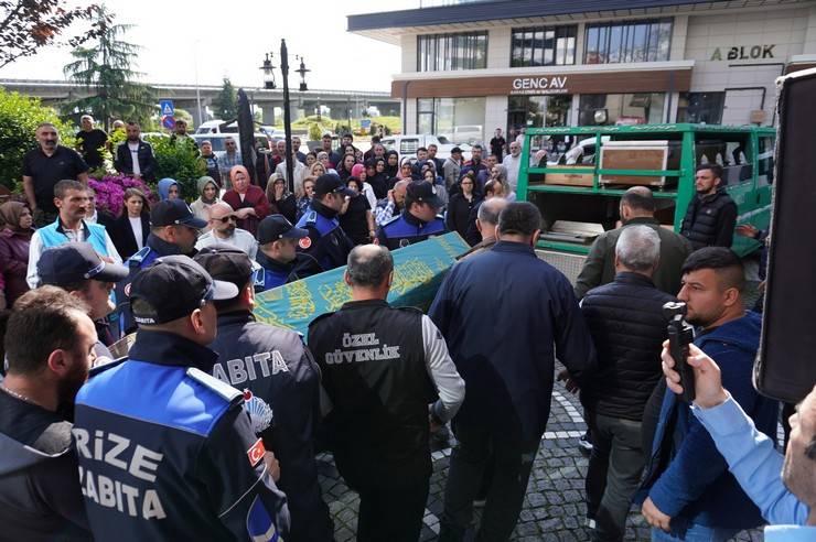 Hayatını kaybeden Rize Belediyesi personeli Turgut Yıldırım'a son veda 2