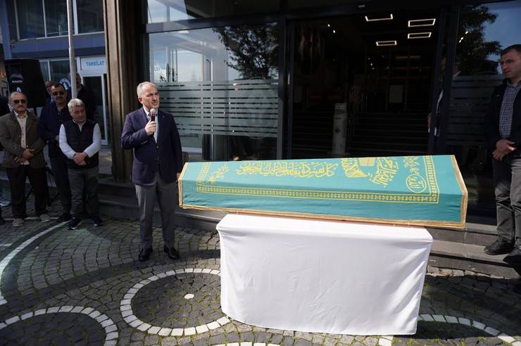 Hayatını kaybeden Rize Belediyesi personeli Turgut Yıldırım'a son veda 8