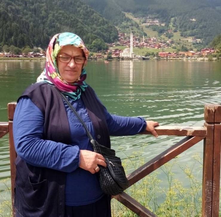 Rize'de otomobil uçuruma yuvarlandı; 1 ölü 4 yaralı 8