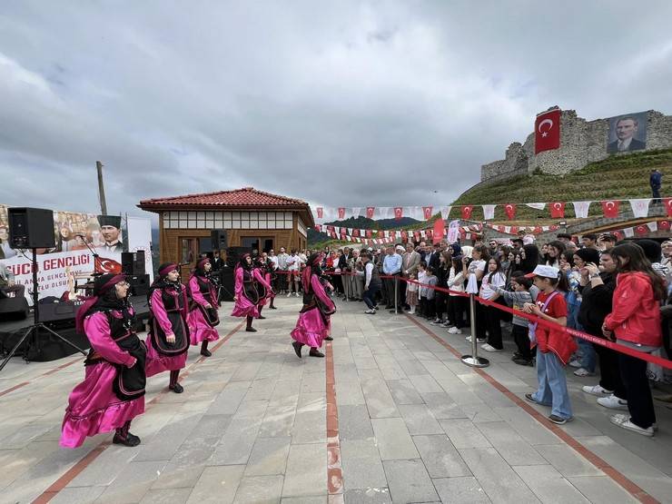 Rize'de Tarihi Kalede 19 Mayıs etkinliği 4