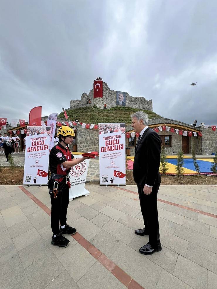 Rize'de Tarihi Kalede 19 Mayıs etkinliği 9