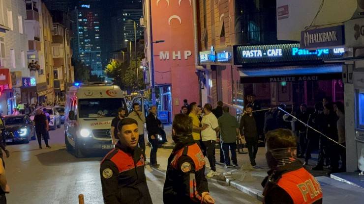 Üsküdar'da kafede silahlı çatışma: 3 ölü, 5 yaralı 6