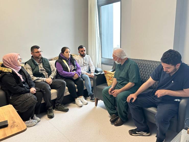 Rize'de İkiz Bebeklerin Hayatı, İstanbul'dan Gelen Ekip Tarafından Kurtarıldı 1