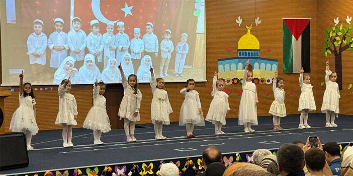 Kalkandereli miniklerin mezuniyet sevinci