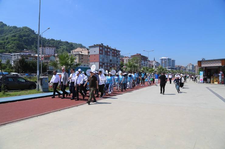 Rize'de "Rize Senin Projesi" Kapsamında Ödüller Verildi 11