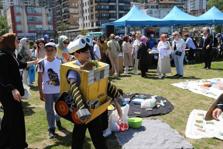 Rize'de "Rize Senin Projesi" Kapsamında Ödüller Verildi 21