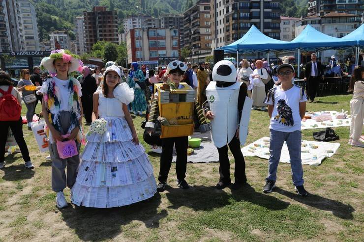 Rize'de "Rize Senin Projesi" Kapsamında Ödüller Verildi 23